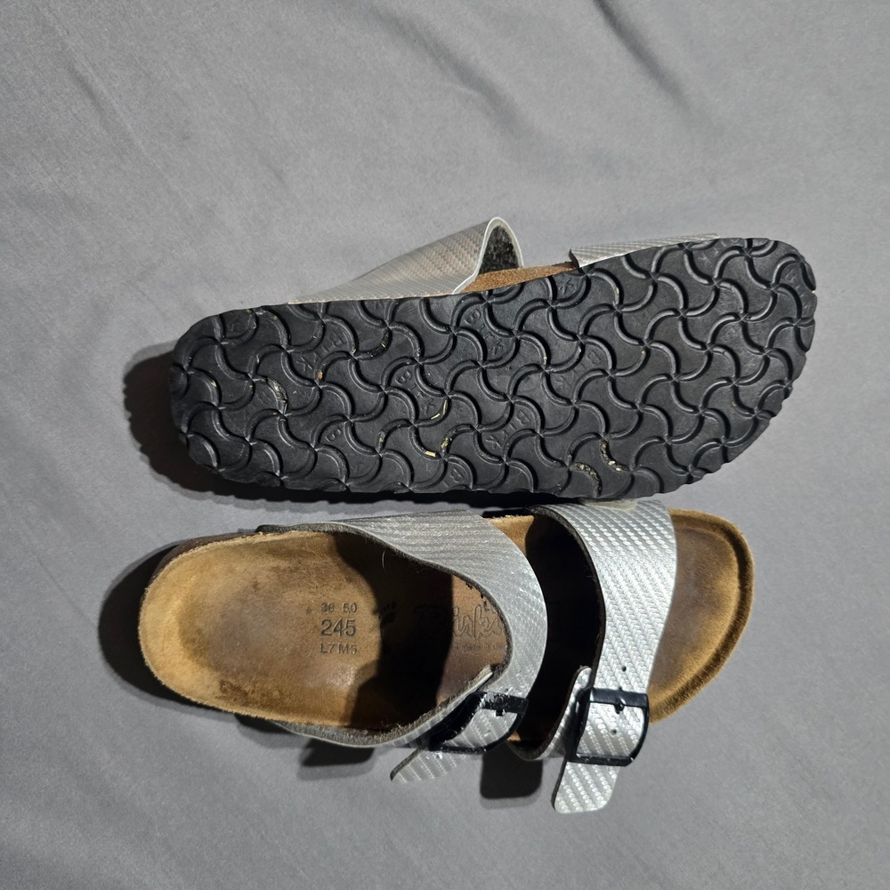 Birki's Birkenstock Sandals Women 7 Silver Metallic Textured Double Strap Slide - Picture 6 of 10